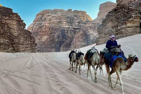 Un giorno Petra e Wadi Rum di Aqaba