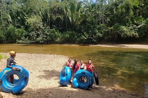 Privat Belize Cave Tubing & Howler Monkey Sanctuary Combo Tour med frokost
