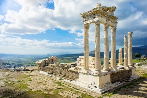 Pergamon Small Group Tour from Izmir – UNESCO Heritage Experience