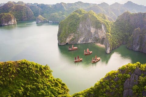 Lan Ha Bay Luxury Cruise 2D/1N: Kayaking & Swimming at the pristine places