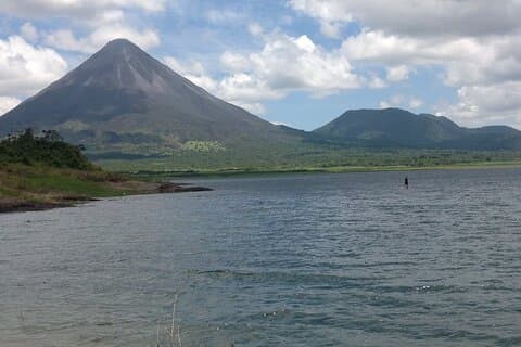 Privat transfer till/från Samara Beach & till/från Arenal-La Fortuna