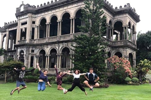 Excursion d'une demi-journée à Bacolod avec les ruines et déjeuner au poulet Inasal