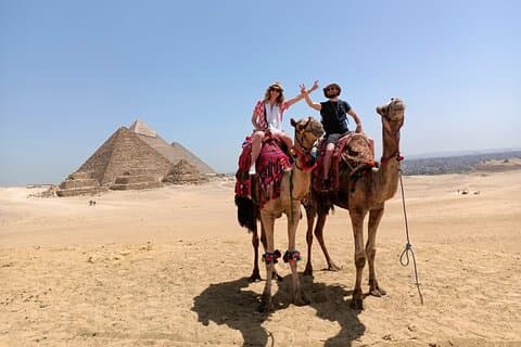 Excursão privada de um dia às pirâmides de Giza, Museu Egípcio e Camelo