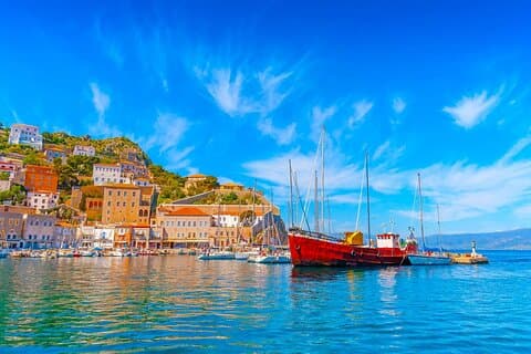 Croisière d'une journée sur les îles Saroniques à Athènes avec déjeuner et divertissement