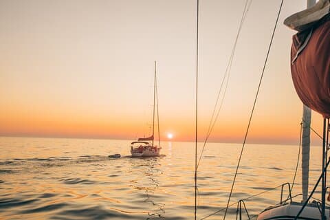 Découvrez la voile romantique au coucher du soleil sur un voilier de Rovinj - petit groupe