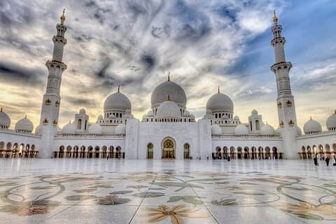 Tour di un'intera giornata della città di Abu Dhabi e della Moschea dello Sceicco Zayed