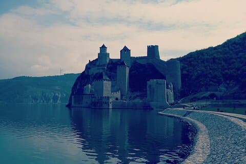 Iron Gates Tour (Golubac-festningen, Lepenski Vir, Captain's Misha Hill)