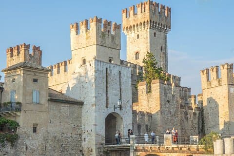 De Garda/Bardolino : croisière guidée en bateau de 4 heures jusqu'à Sirmione