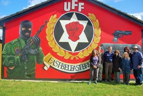 Belfast Beroemde zwarte taxitour Politieke muurschilderingen & Vredesmuur 2 uur