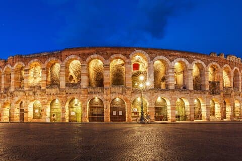 Verona Scavenger Hunt and Highlights Self Guided Tour