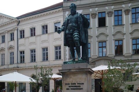 L'histoire de Jakob Fugger : une visite audioguidée à travers l'Augsbourg médiéval