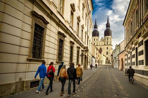 De Bratislava: excursion d'une demi-journée à Trnava avec billets de train
