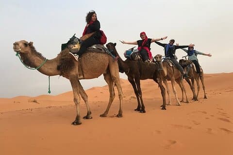 Voyage privé de 5 jours dans le désert de Merzouga depuis Casablanca via Fès