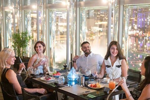At The Top Burj Khalifa en maaltijd in de Burj Club met transfers