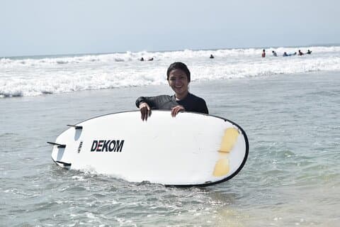 Cours de surf à Bali à Kuta par Dekom