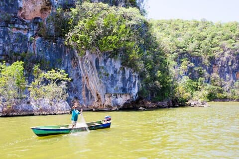 Los Haitises Nationalpark, Montaña Redonda og Bacardi Island