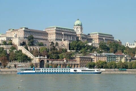 Privat transfer fra Budapest til Prag