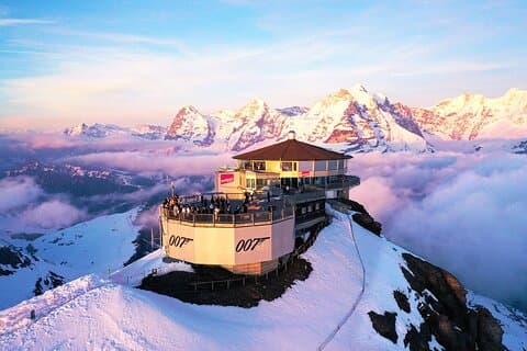 SkyGlass busstur til Lauterbrunnen og Schiltorn, 007 World