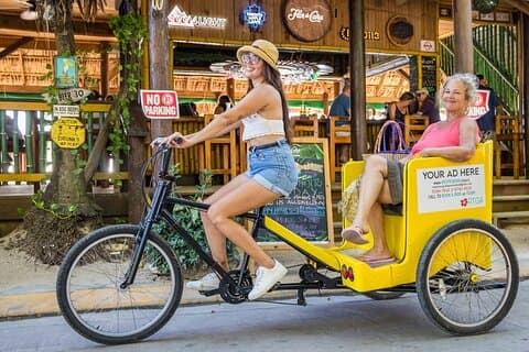 Bar Crawl Tour no West End Village por Pedibike - Let the Good Times Roll
