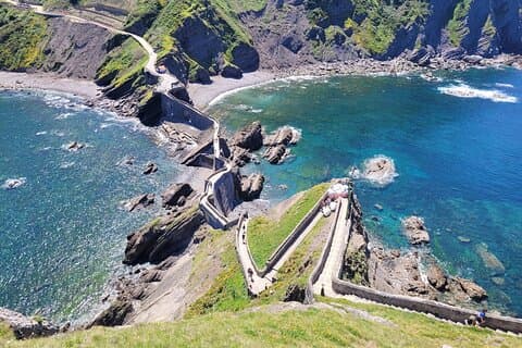 Wandeling Gaztelugatxe, vissershaven Bermeo en Pintxo-lunch vanuit Bilbao