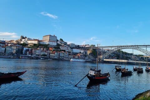 Fado-tur med guide, middag og liveshow i Porto