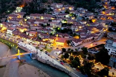 BERAT UNESCO SITE & BELSH , aus Tirana