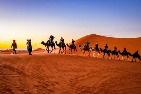 Excursão privada de 2 dias no deserto saindo de Marrakech Erg Lihoudi