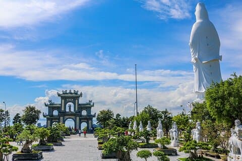 Da Nang and Hoi An City tour with local foods taste