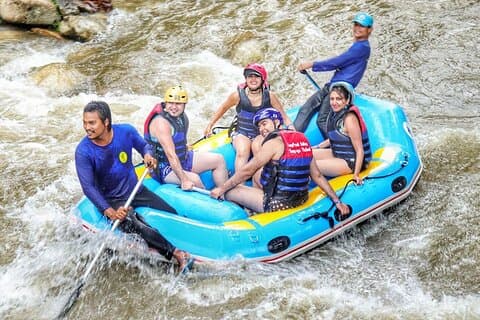 5 km de rafting, quadriciclo e tirolesa saindo de Krabi