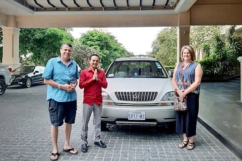 Privat taxiöverföring från Phnom Penh till Siem Reap med engelsktalande förare