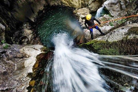 Waterval Canyoneering Avontuur door de North Cascades