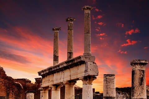 Pompeji's Secret Tales Self-Guided Walking Tour