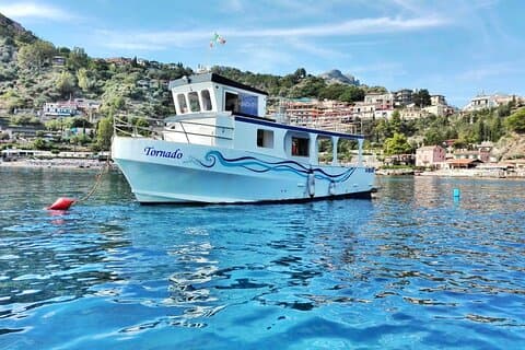 Barco privado em Taormina e Isola Bella