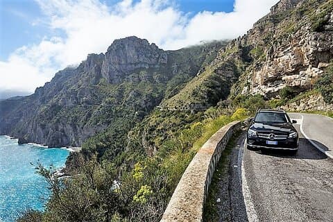 Trasferimento privato da Napoli ad Amalfi o Positano o viceversa