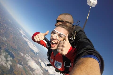 Skydive Abu Dhabi med överföring från Dubai