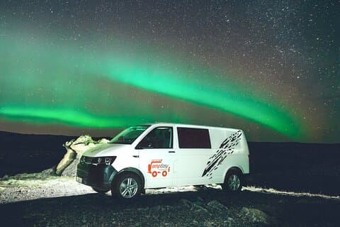Excursão autoguiada de 5 dias com embarque - Northern Lights Adventure Camper´ Break