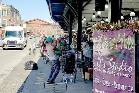 Lokale gids voor kleine groepen voor de French Quarter Tour