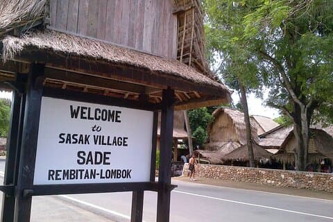 Lombok Sasak Culture Tour de Mataram