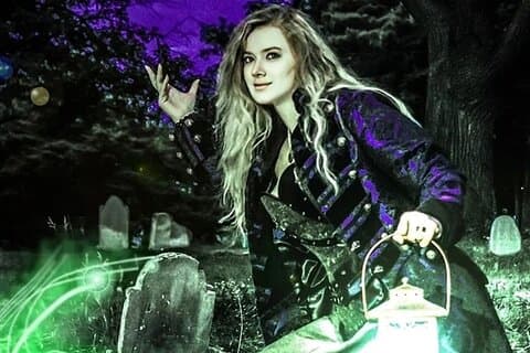 Black Cat Ghostly Night Tour i Salem