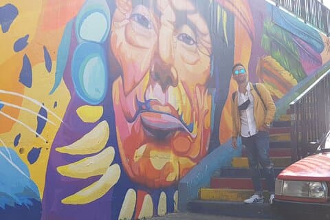 Tour privato in Comuna 13 con funivia (cultura, street art e graffiti)