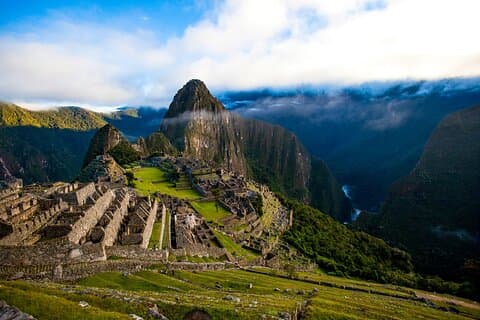 Tour di 2 giorni a Machu Picchu in treno da Cusco con biglietti d'ingresso