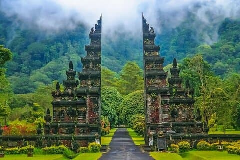 Privétour: vogelpark Bali en Tegenungan-waterval