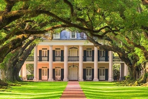 Oak Alley Plantation Tour with Hotel Pickup from New Orleans