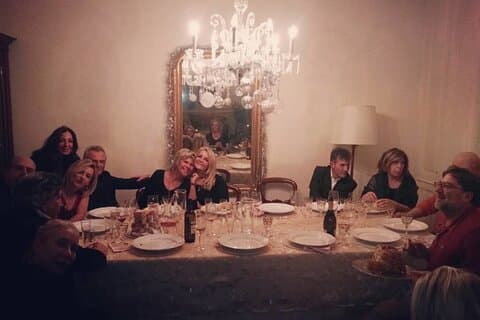 Experiencia privada de cata de vinos y comidas en el centro de Milán
