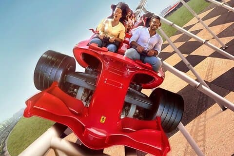 Visite privée d'une journée complète de la ville d'Abu Dhabi avec billet Ferrari World