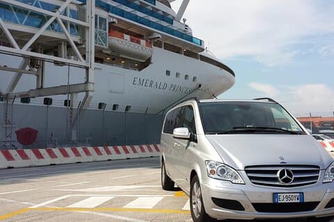 Transfert privé du terminal de croisière de Ravenne à l'aéroport de Venise