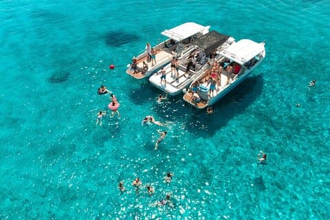 Excursion en bateau d'une journée à la grotte bleue avec Hvar et 5 îles