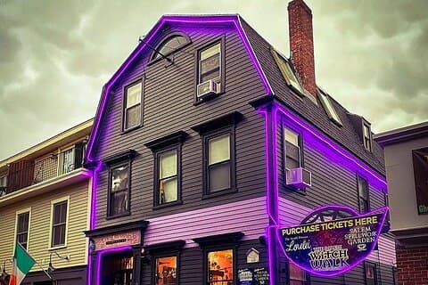 De Salem Witch Walk