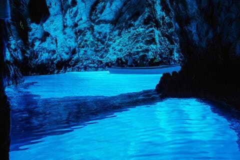 Excursion d'une journée dans la grotte bleue et les 5 îles - Tout inclus