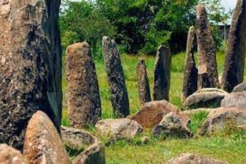 Dagtocht naar Tiya muffe, Adadi Mariam Rock Church & Melkakutere Tours - Dagtochten
